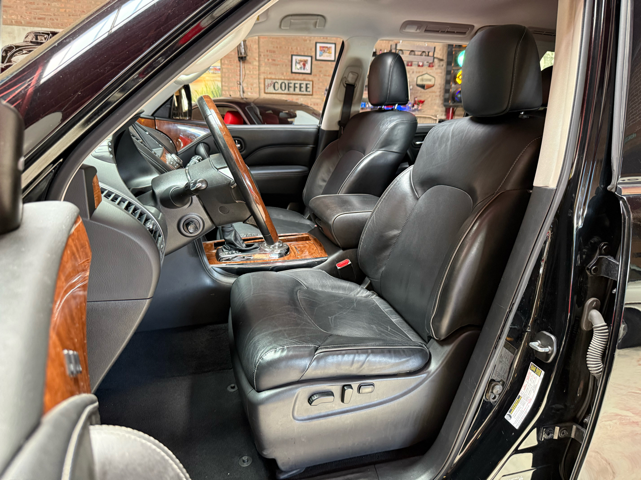 2019 Infiniti QX80 Limited photo 16