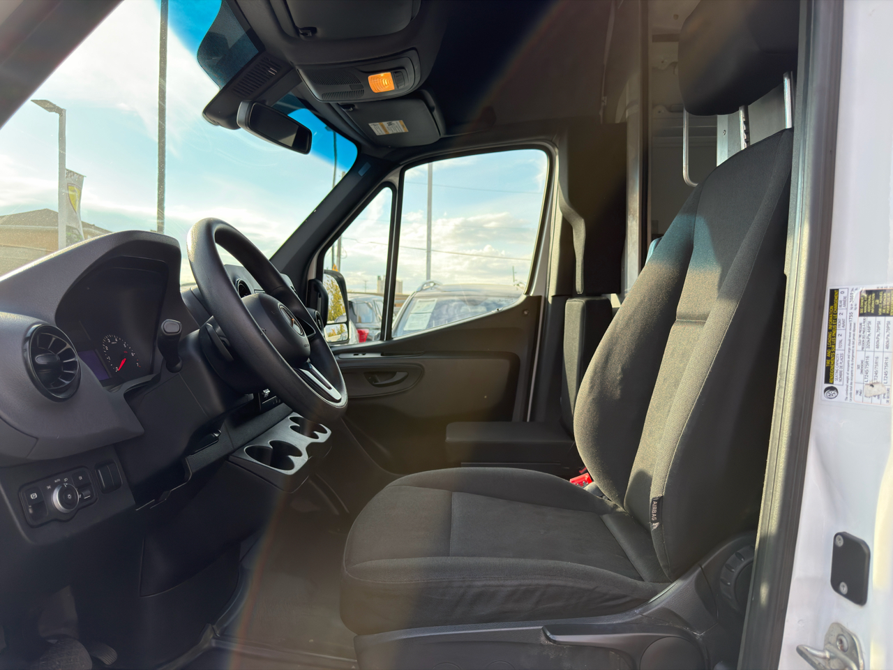 Mercedes-Benz Sprinter 2500 170-in. WB 2020