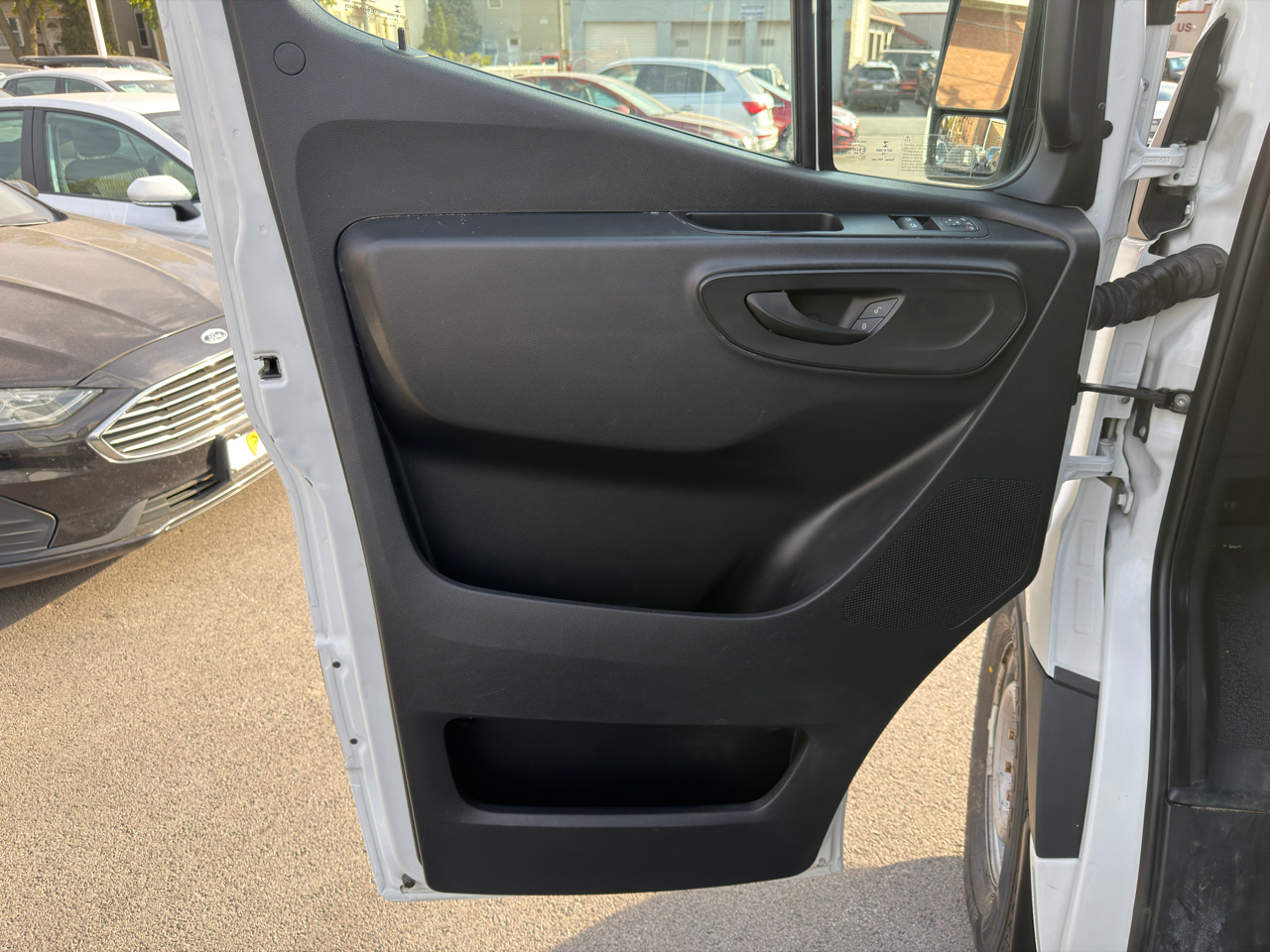 Mercedes-Benz Sprinter 2500 170-in. WB 2020