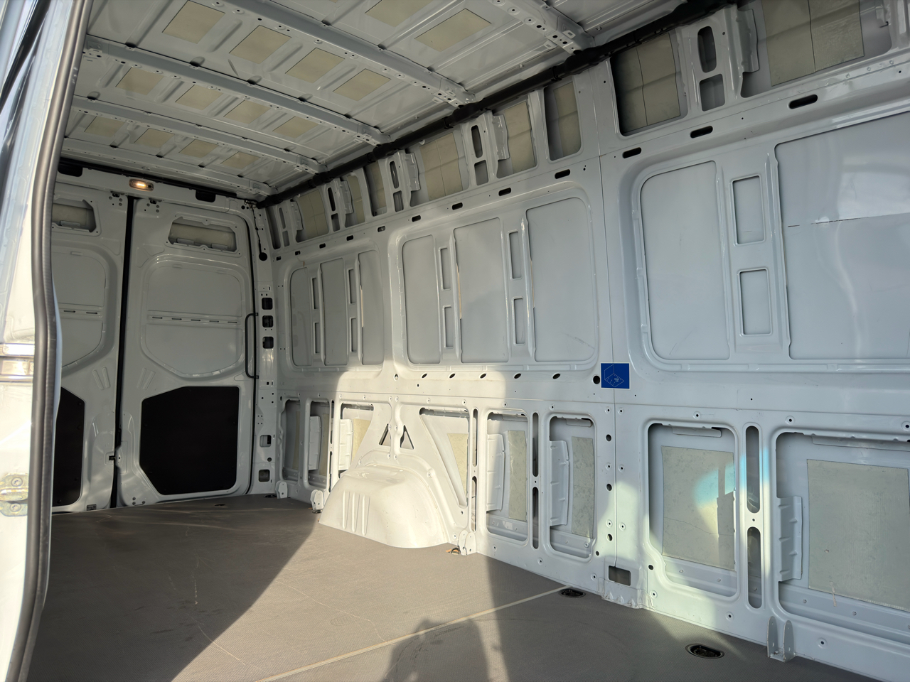 Mercedes-Benz Sprinter 2500 170-in. WB 2020