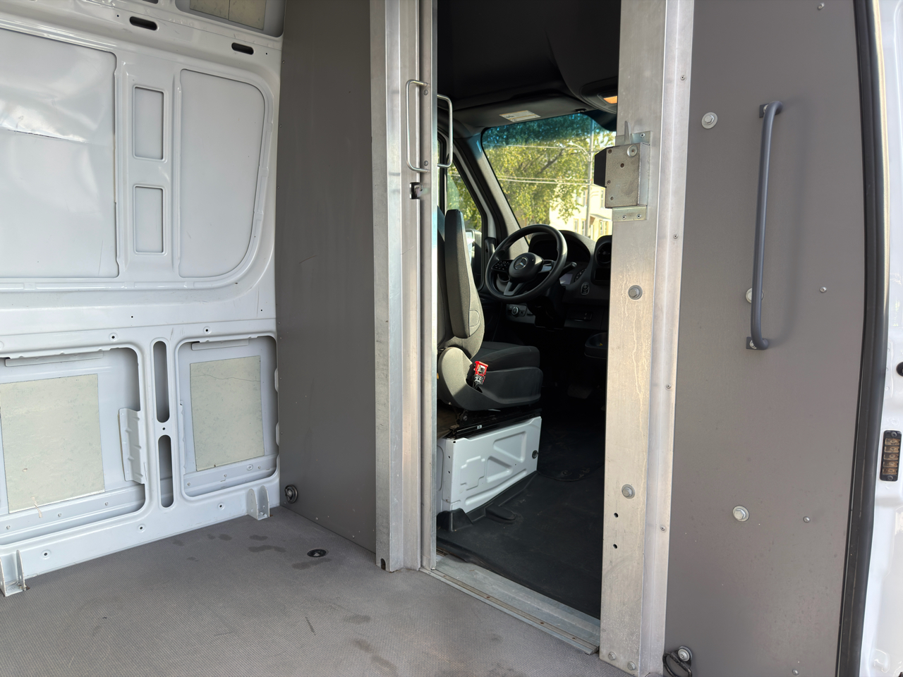 Mercedes-Benz Sprinter 2500 170-in. WB 2020