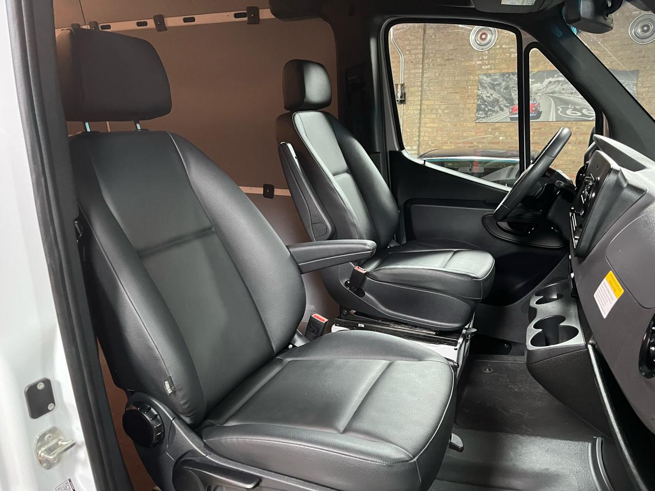 2025 MERCEDES-BENZ SPRINTER - Image 30