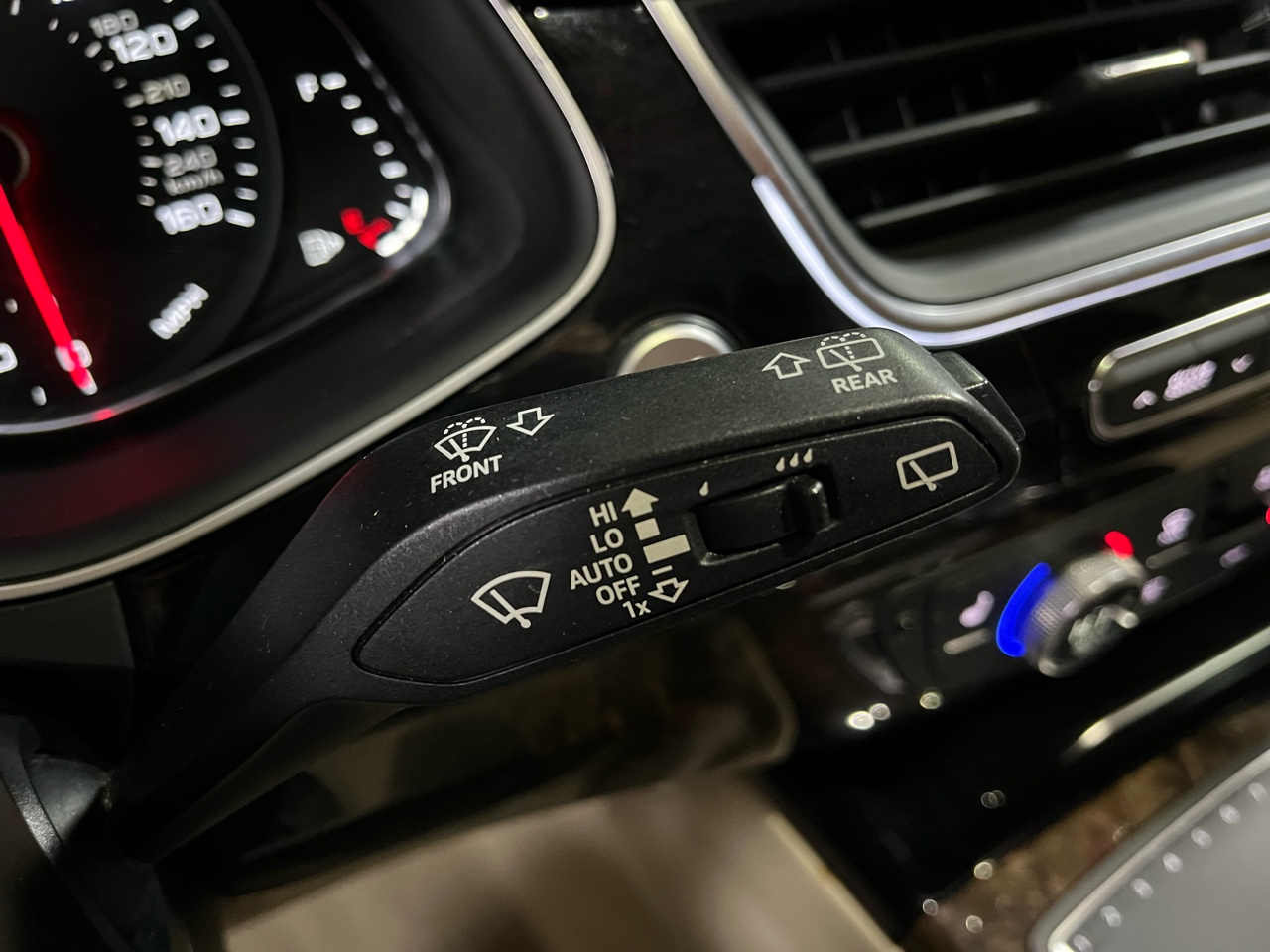 2018 AUDI Q7 - Image 19