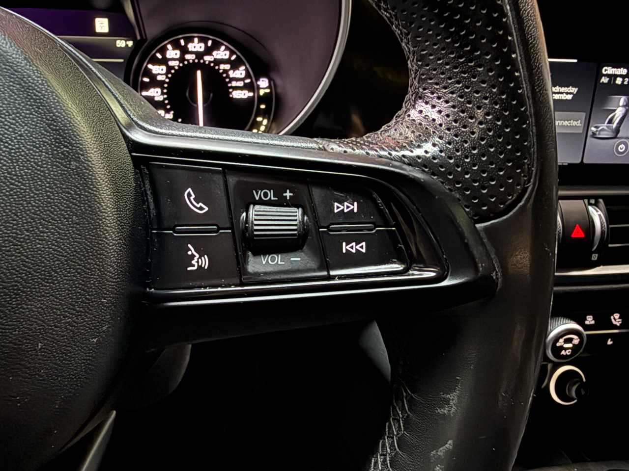 2020 ALFA ROMEO GIULIA (952) - Image 17