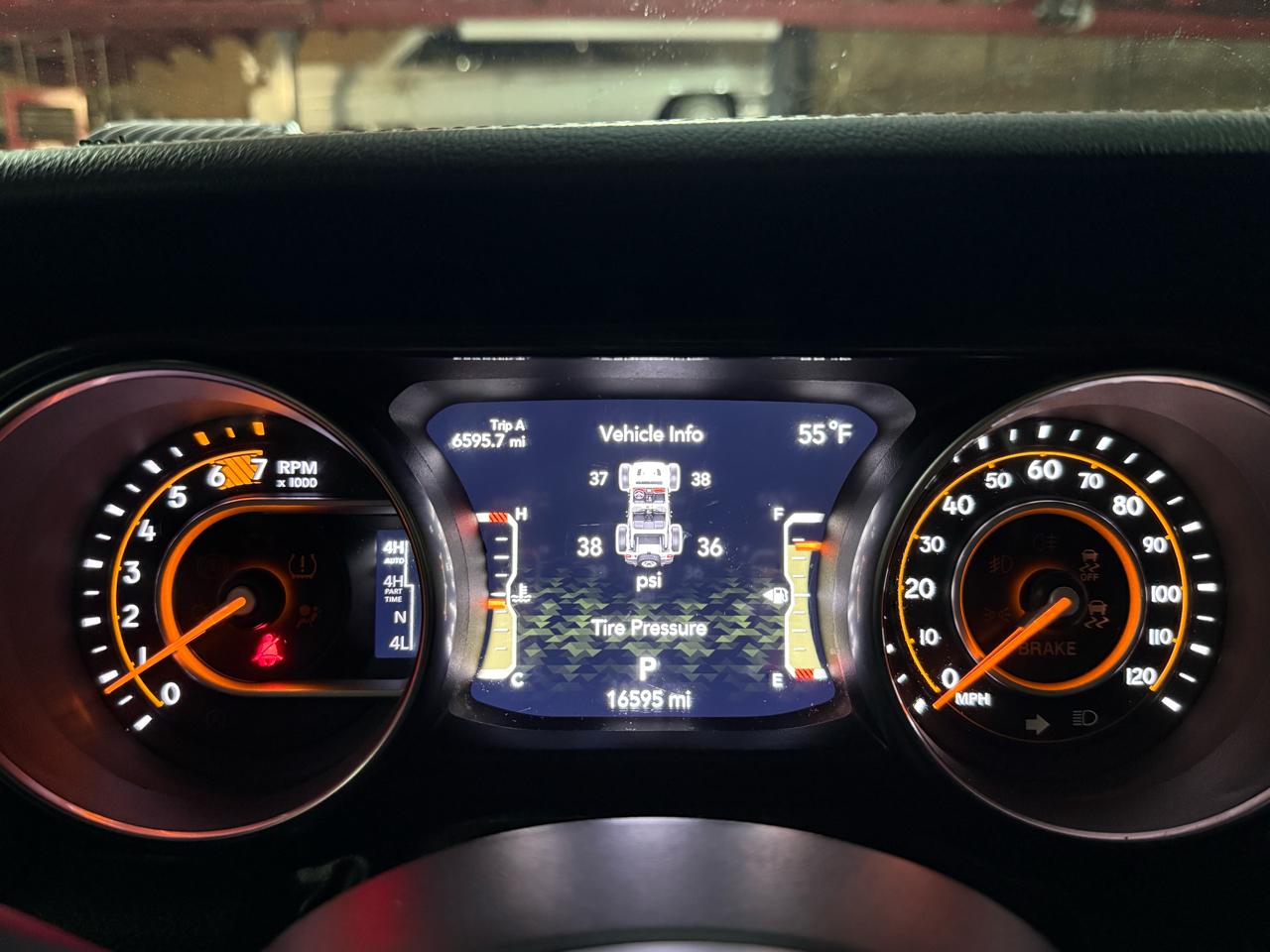 2023 JEEP WRANGLER - Image 36