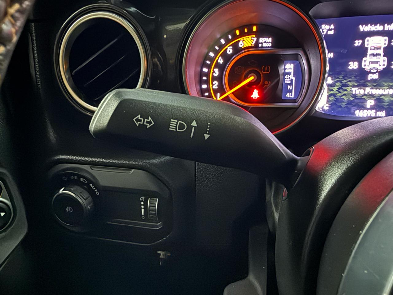 2023 JEEP WRANGLER - Image 39