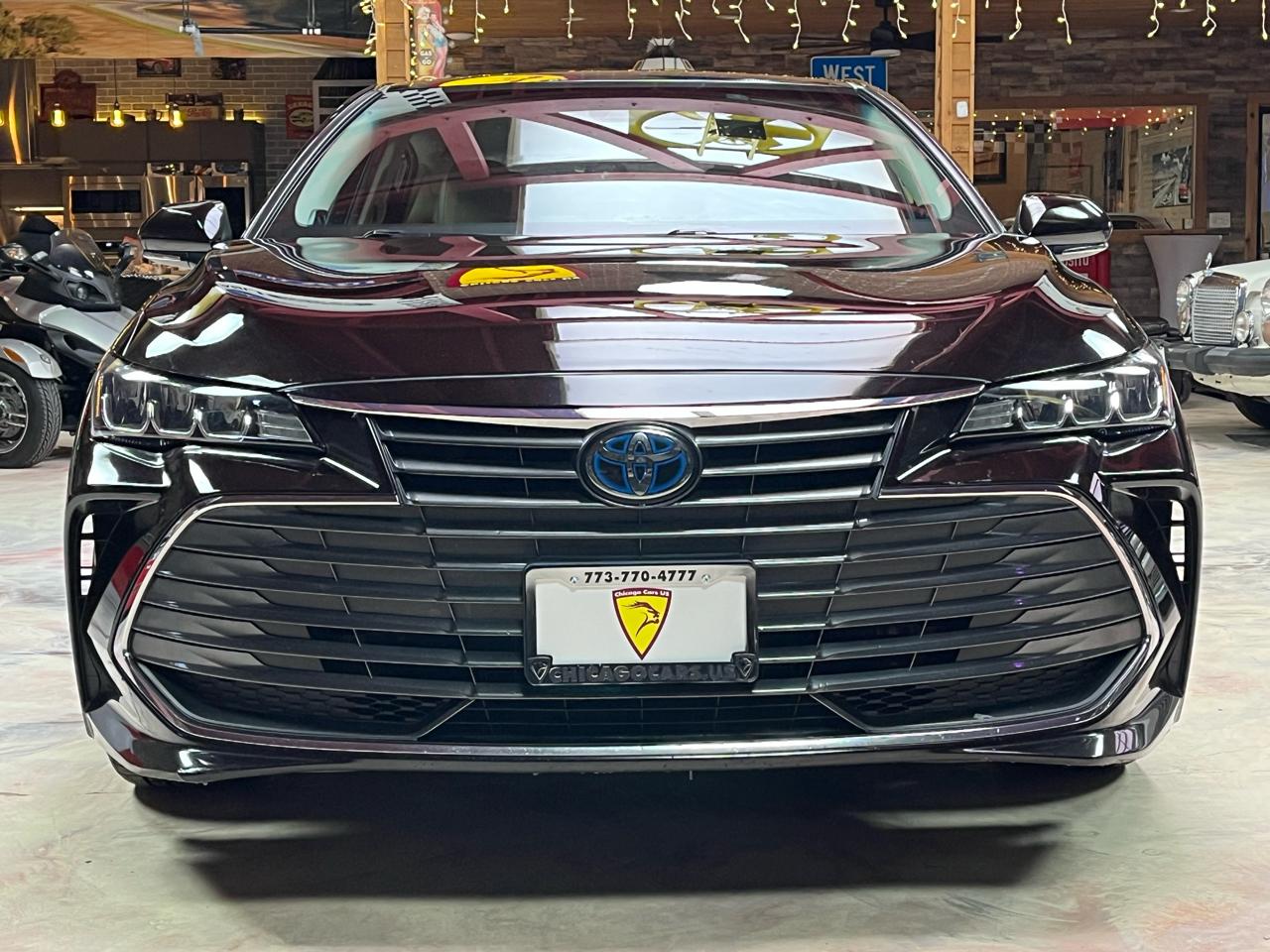 2019 TOYOTA AVALON - Image 2