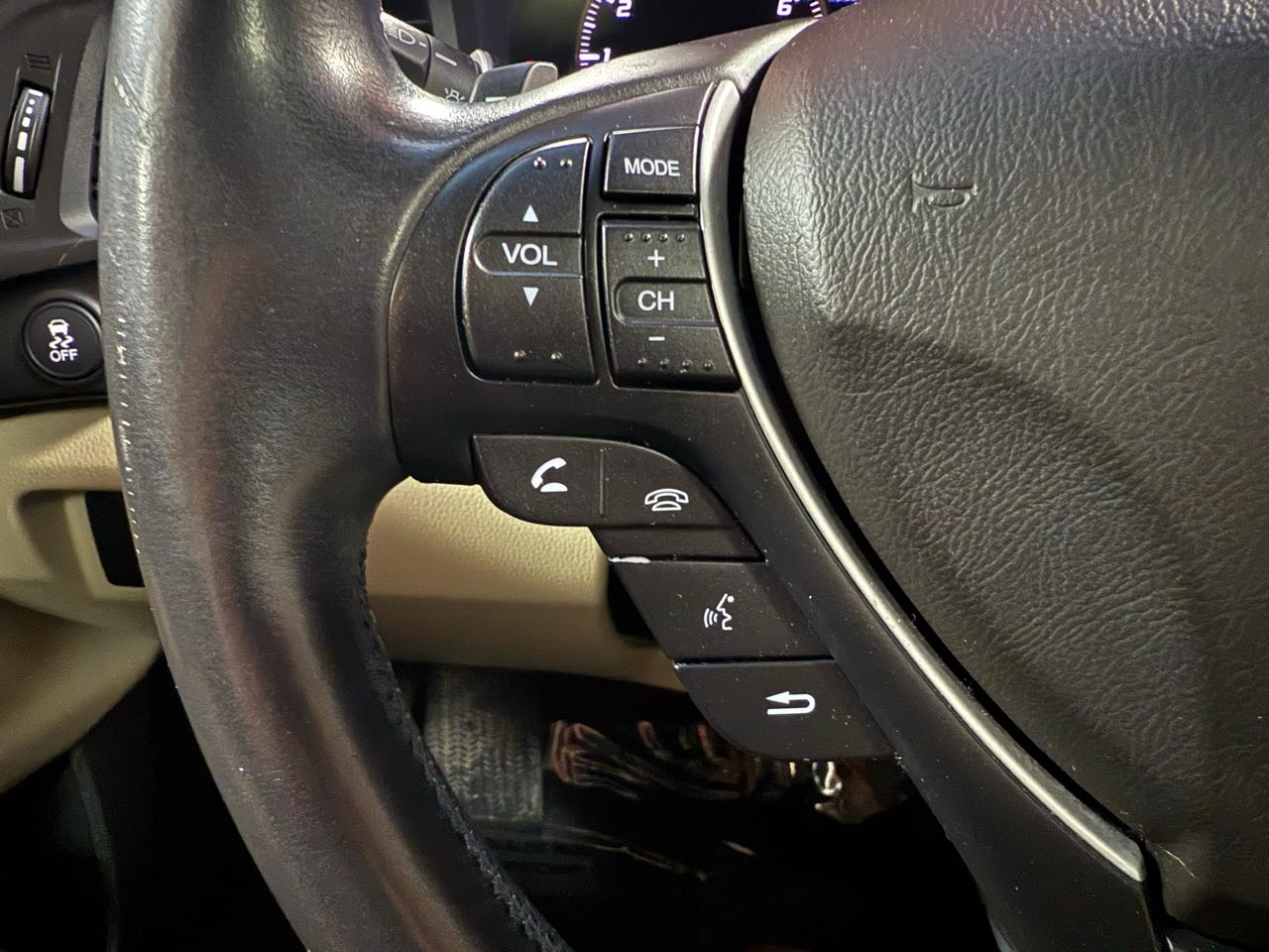 2013 ACURA ILX - Image 18