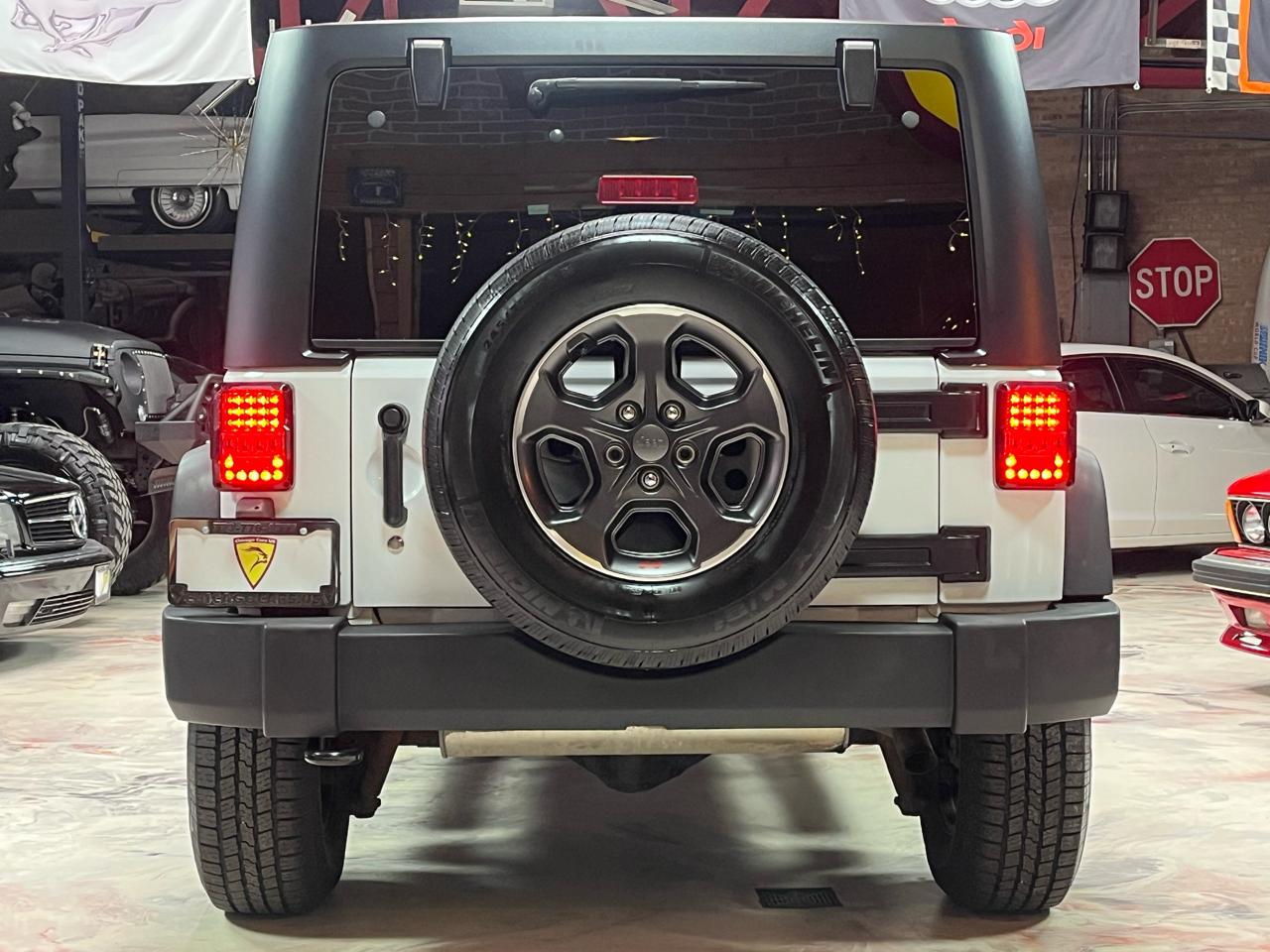 2015 JEEP WRANGLER - Image 9