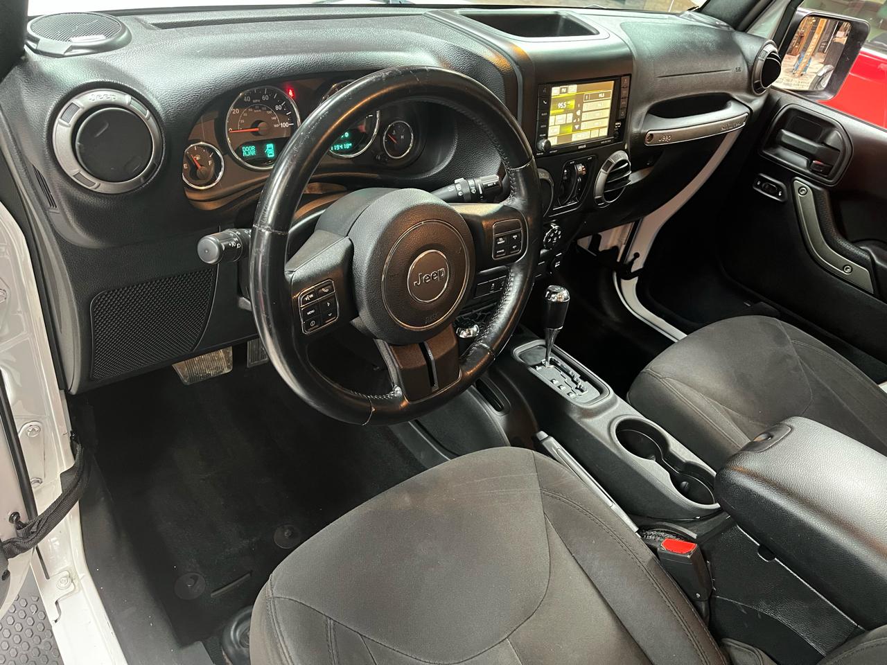 2015 JEEP WRANGLER - Image 11