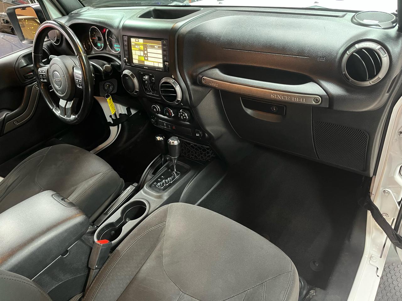 2015 JEEP WRANGLER - Image 13