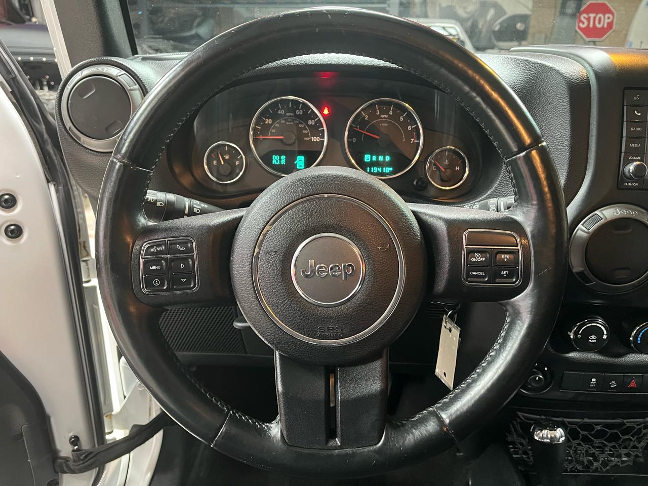 2015 JEEP WRANGLER - Image 14