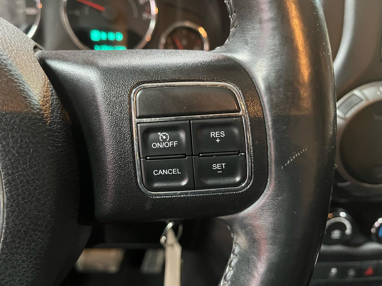 2015 JEEP WRANGLER - Image 17