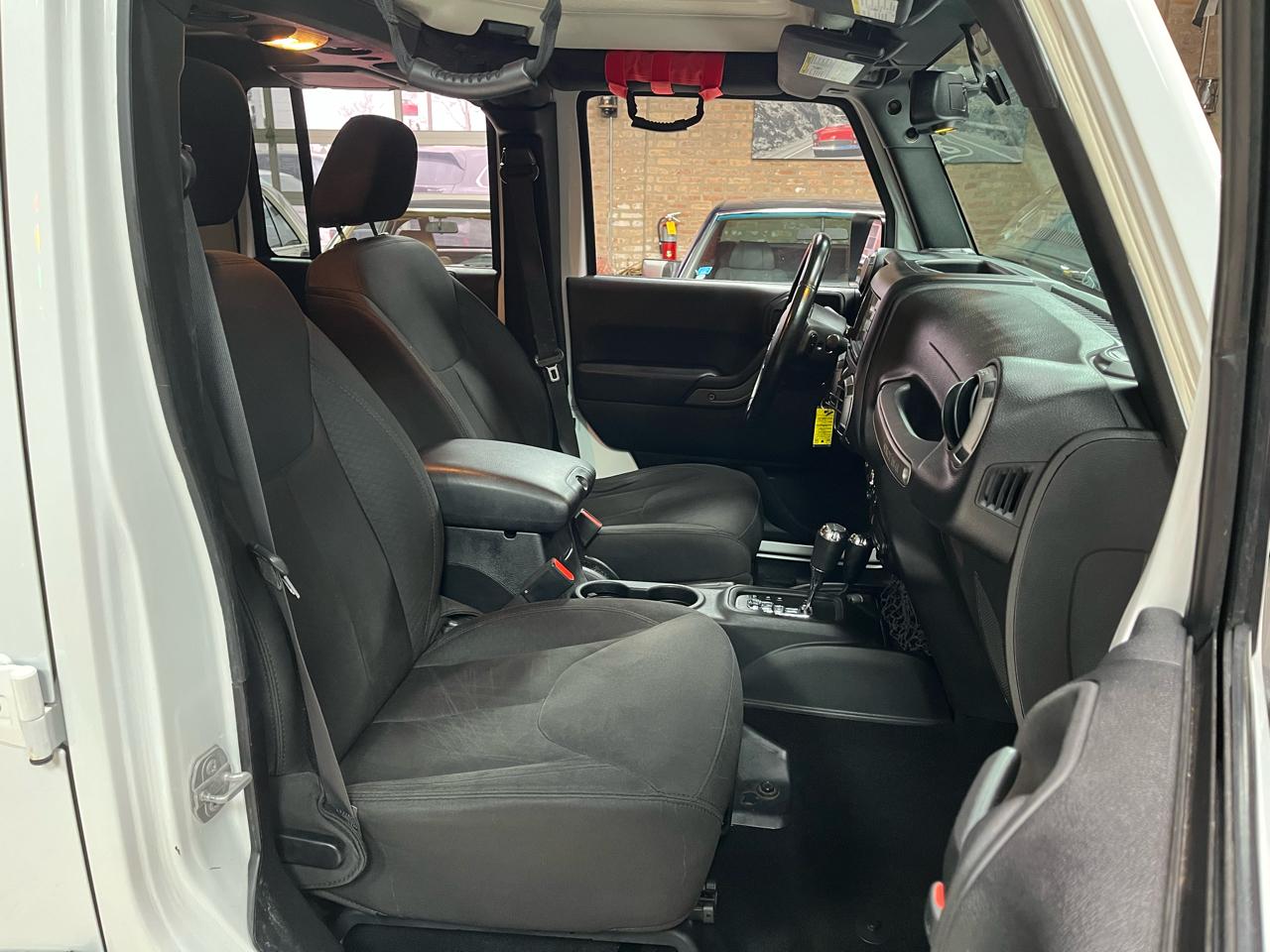 2015 JEEP WRANGLER - Image 29