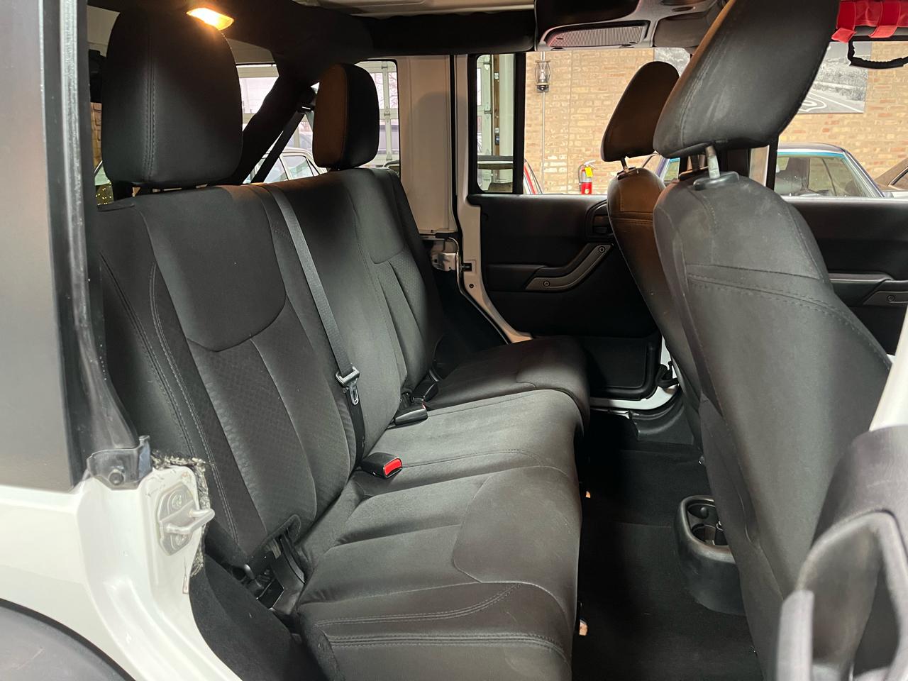 2015 JEEP WRANGLER - Image 31