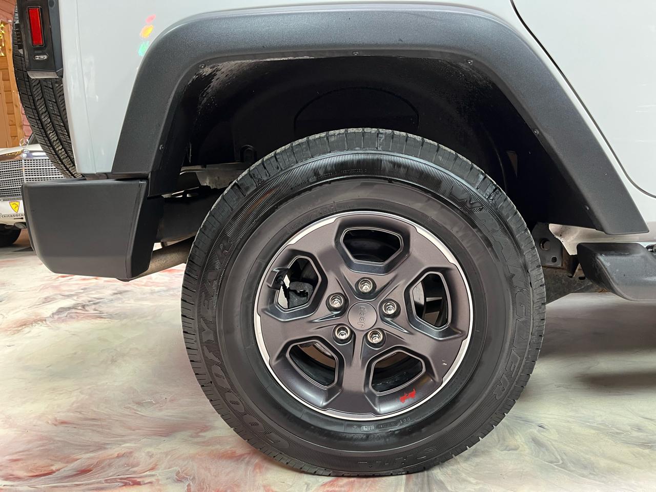 2015 JEEP WRANGLER - Image 40