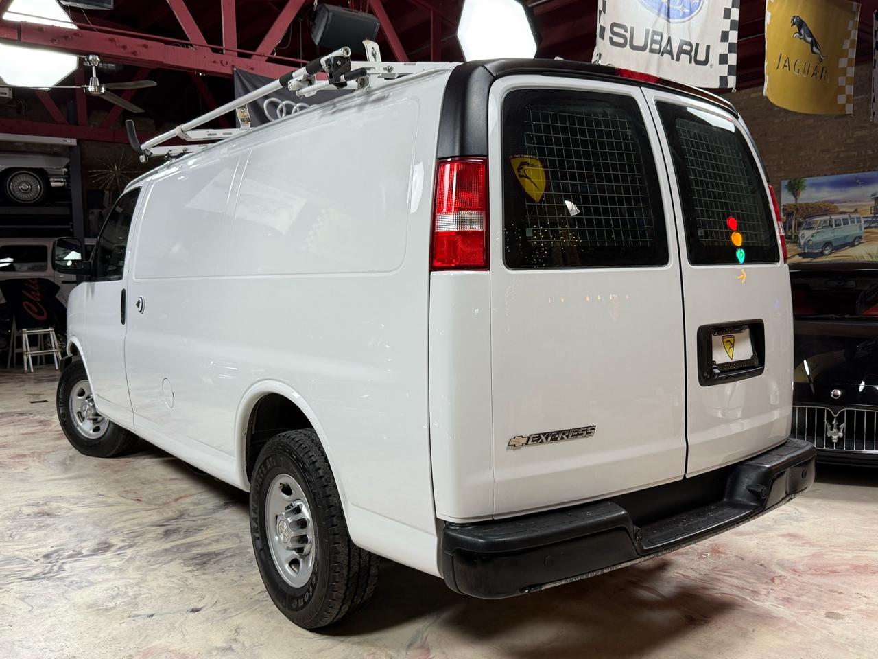 2017 CHEVROLET EXPRESS - Image 7
