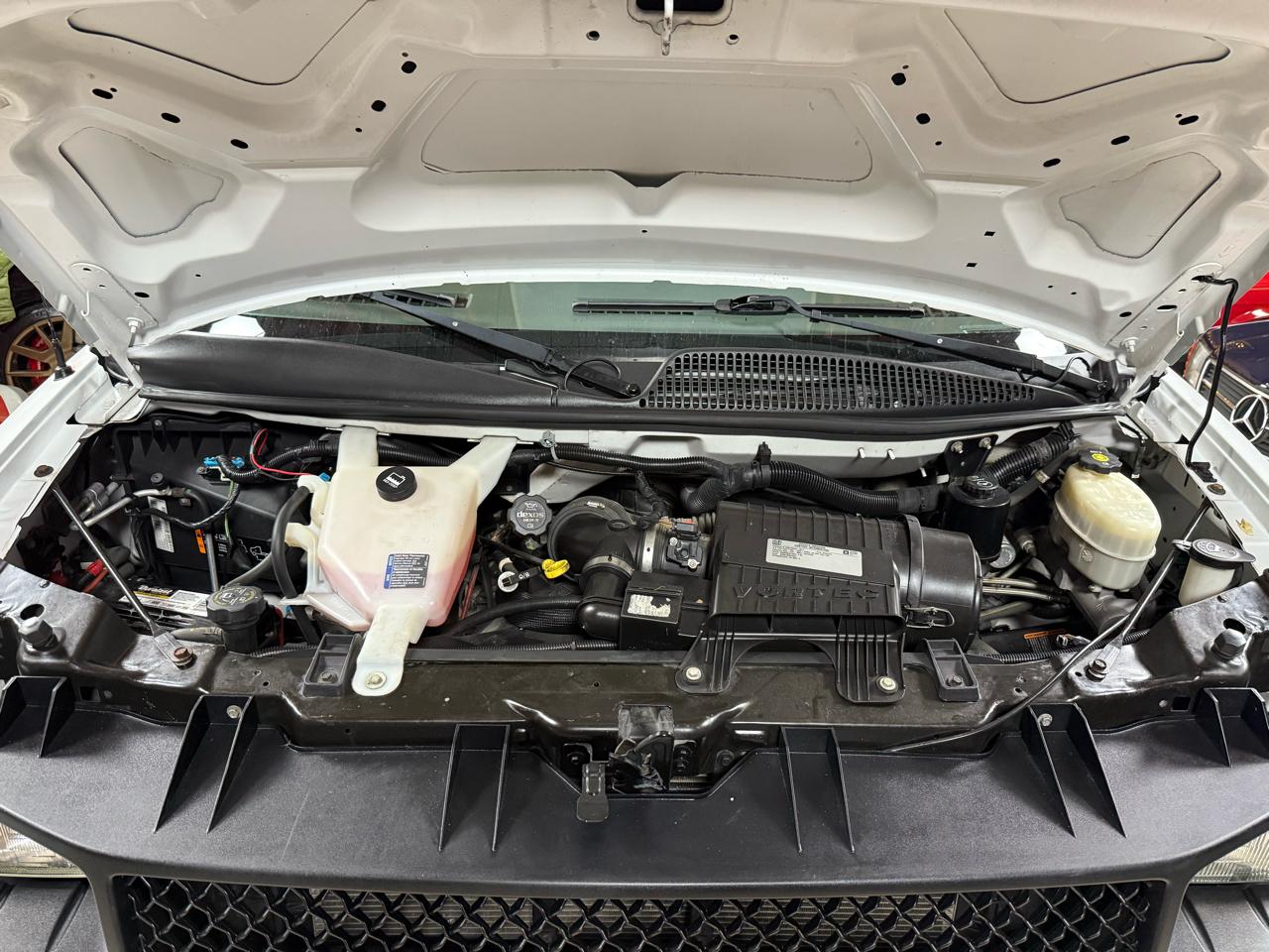 2017 CHEVROLET EXPRESS - Image 32