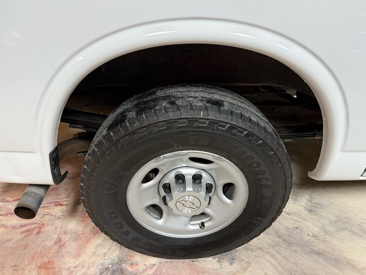 2017 CHEVROLET EXPRESS - Image 35