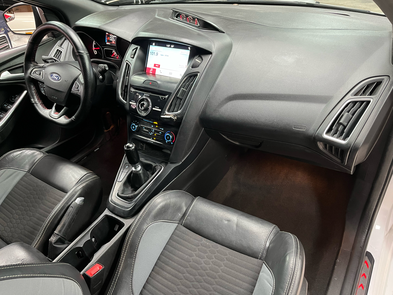 2017 FORD FOCUS - Image 13