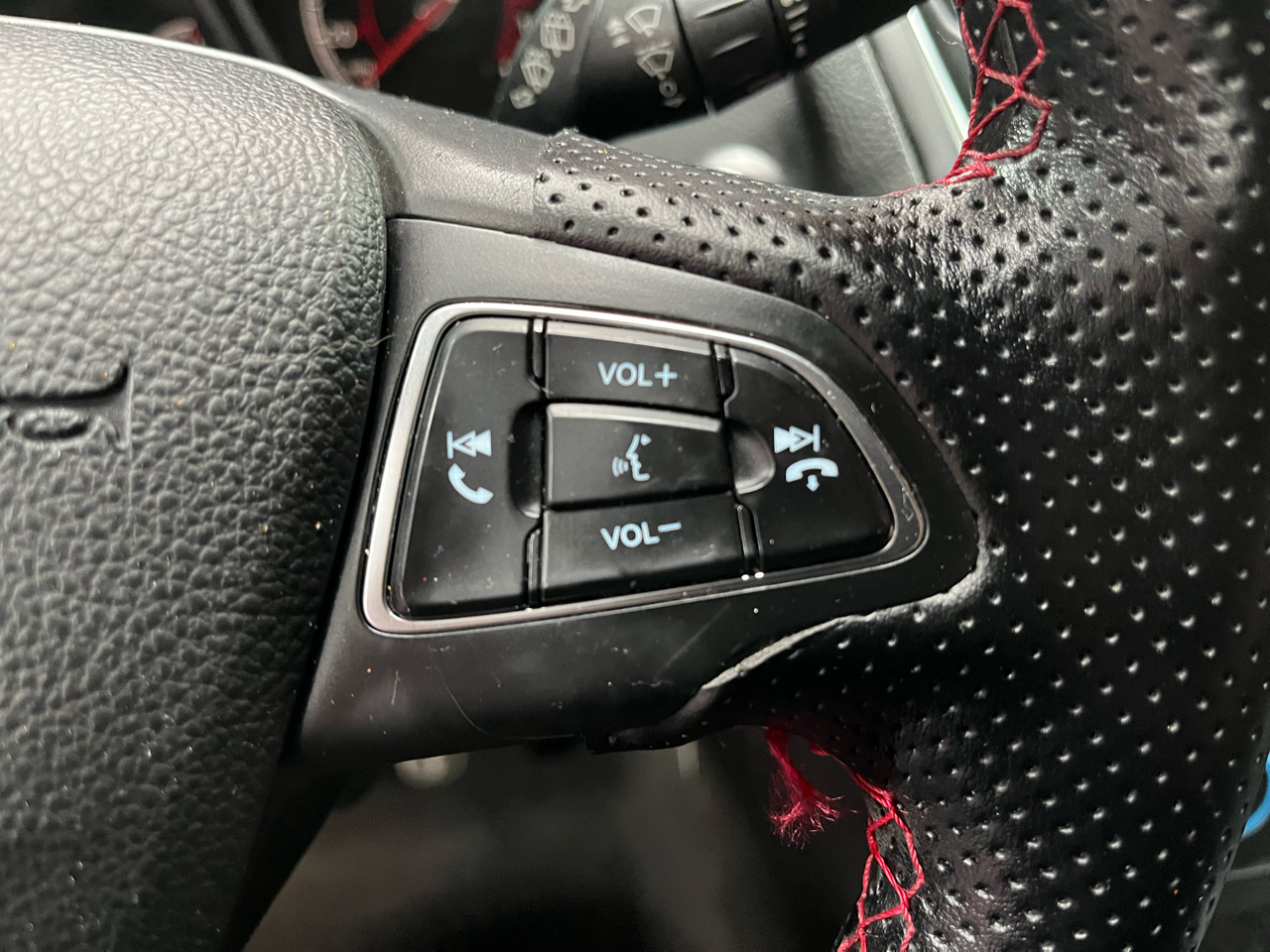 2017 FORD FOCUS - Image 17