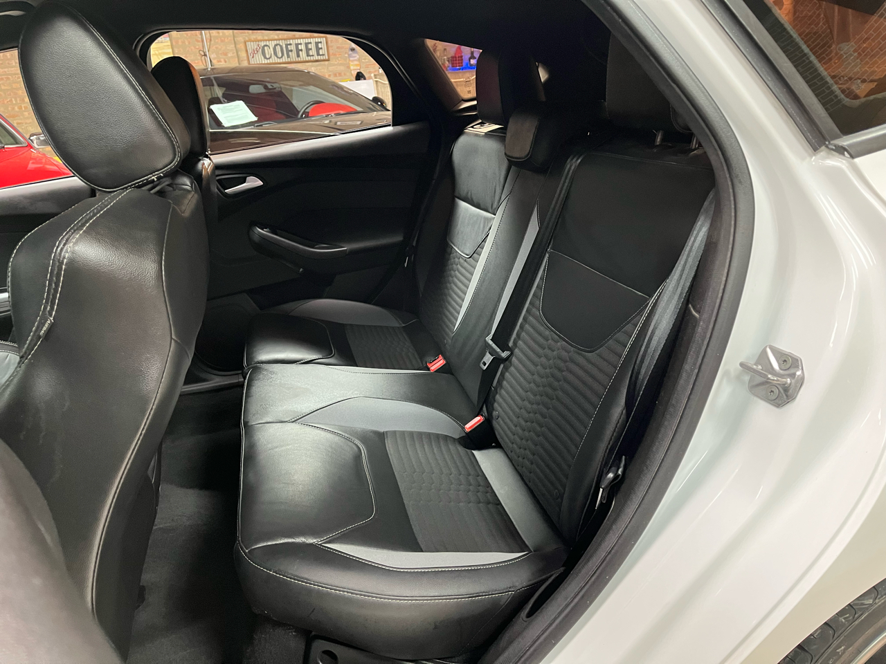 2017 FORD FOCUS - Image 32