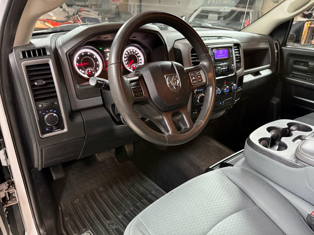 2014 RAM 1500 - Image 11