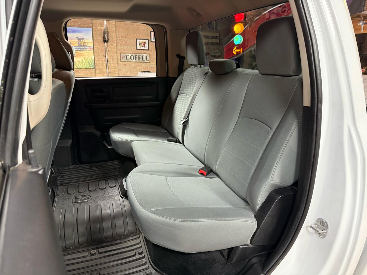 2014 RAM 1500 - Image 30