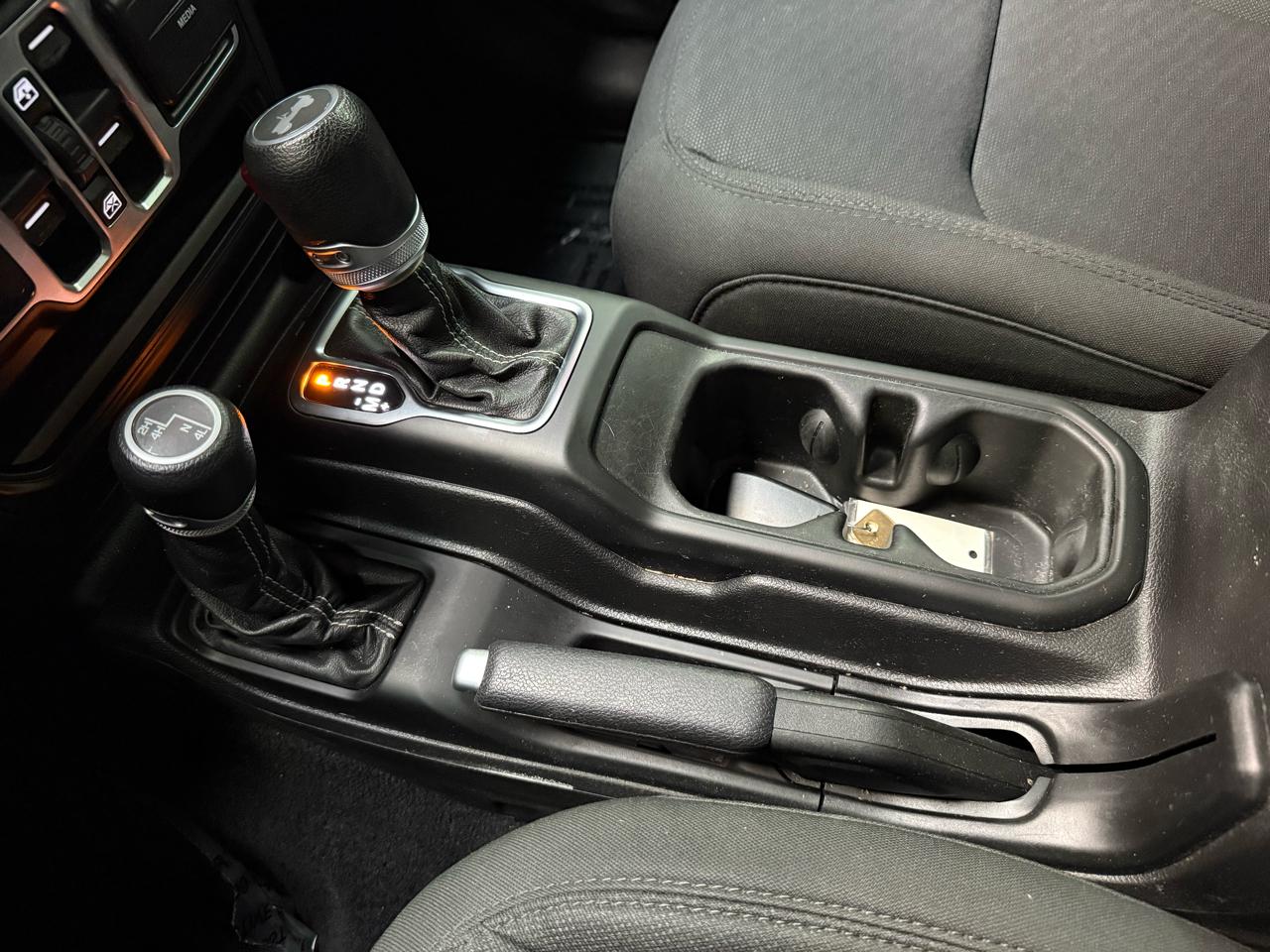 2020 JEEP WRANGLER - Image 23