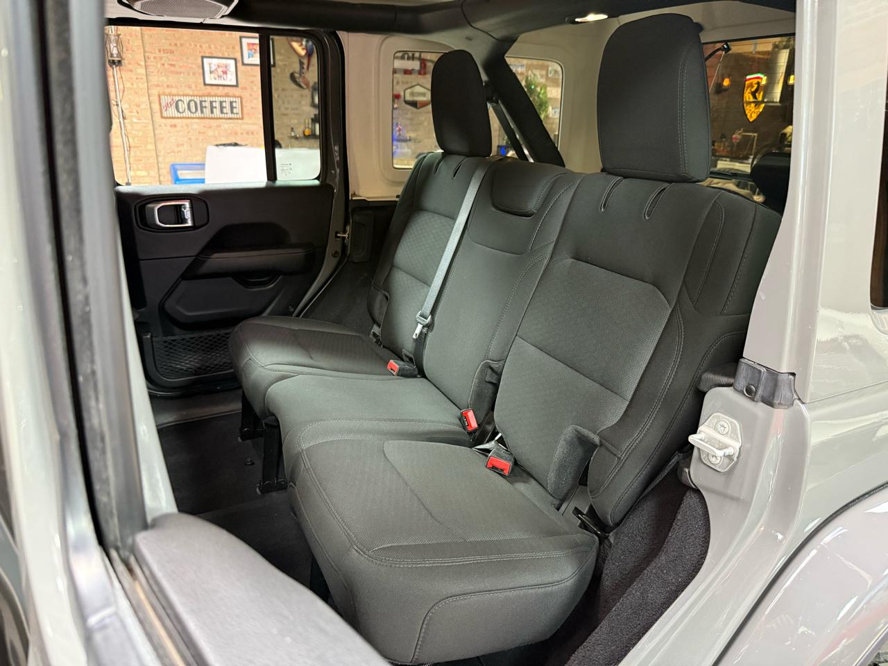 2020 JEEP WRANGLER - Image 30