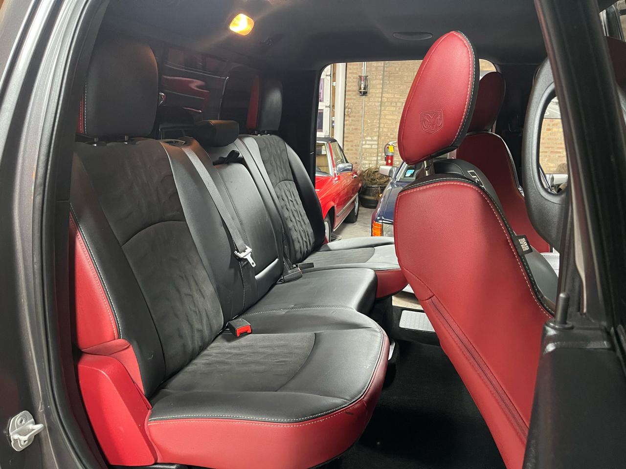 2016 RAM 1500 - Image 30