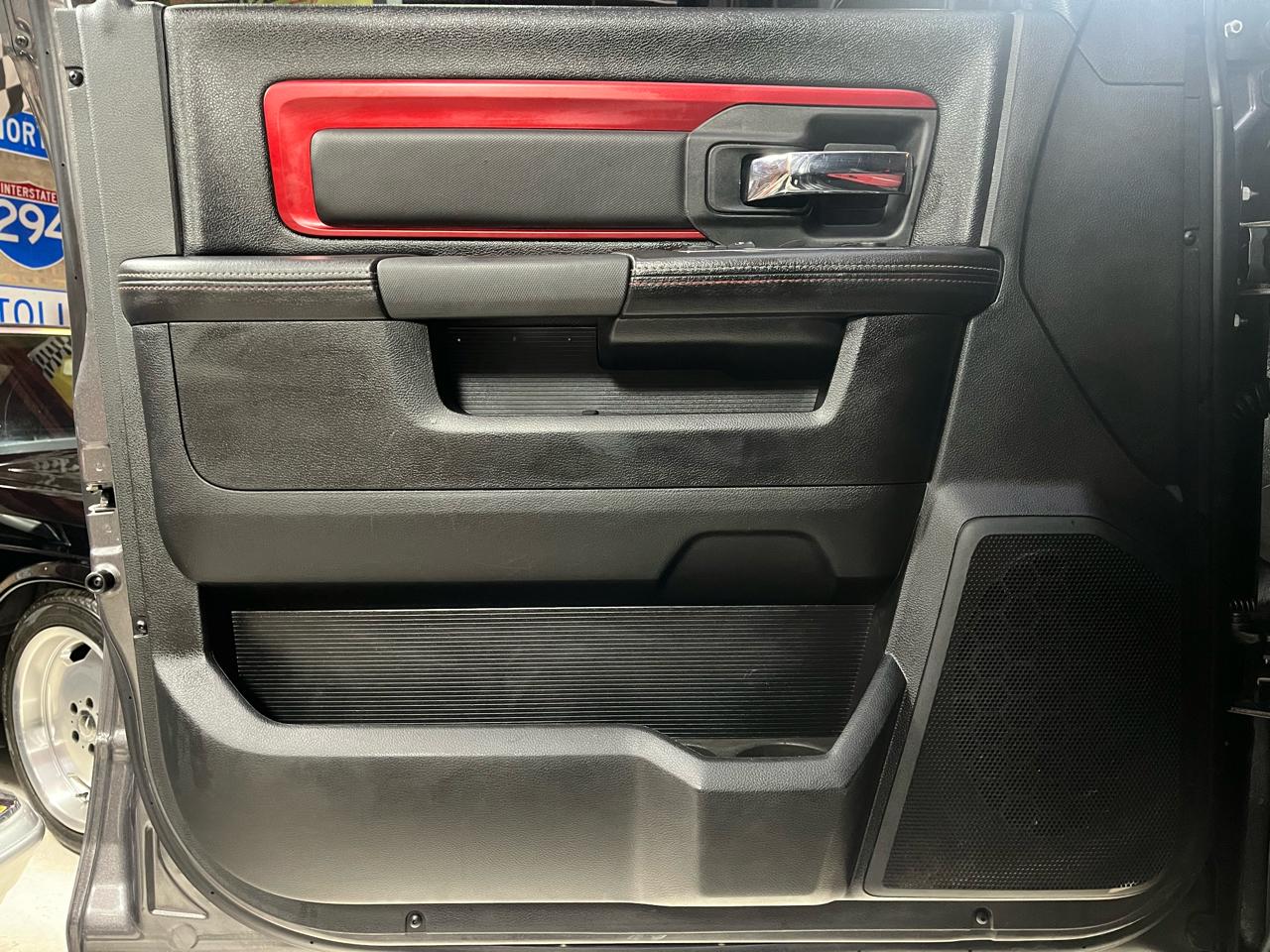 2016 RAM 1500 - Image 31