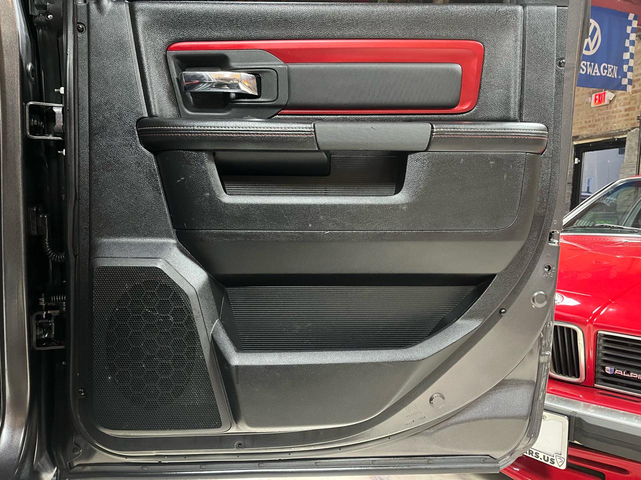 2016 RAM 1500 - Image 33