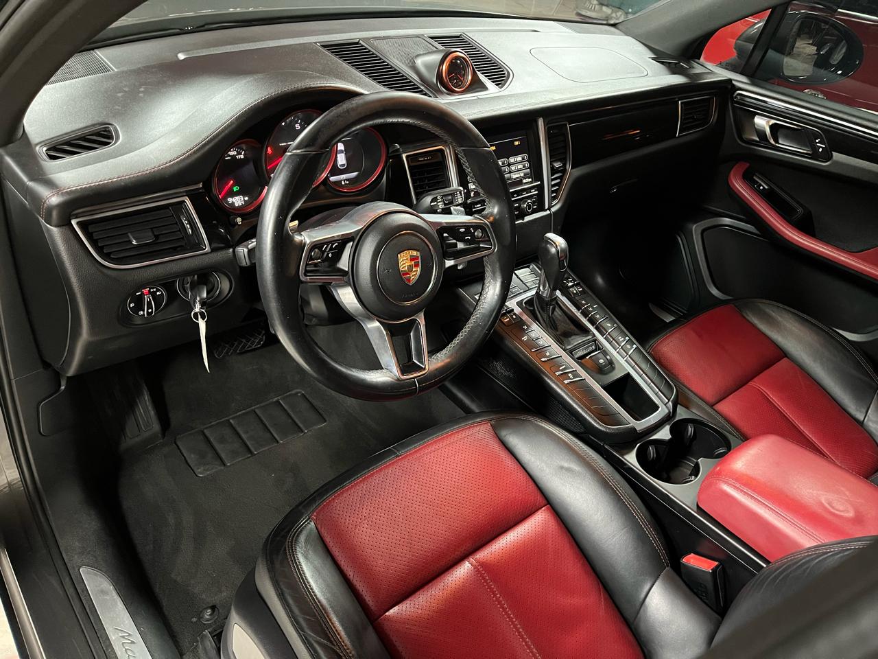 2016 PORSCHE MACAN - Image 11
