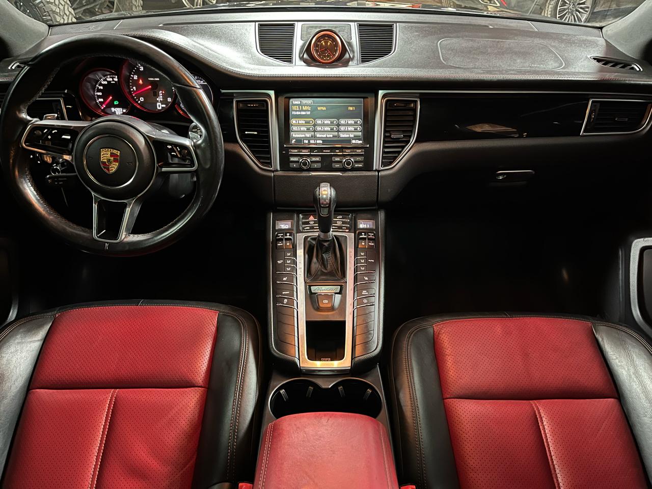 2016 PORSCHE MACAN - Image 12