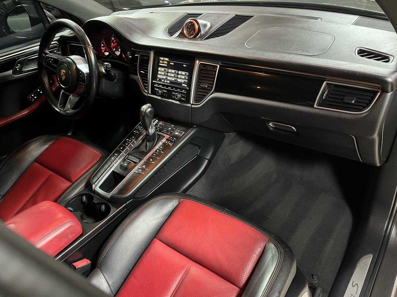 2016 PORSCHE MACAN - Image 13