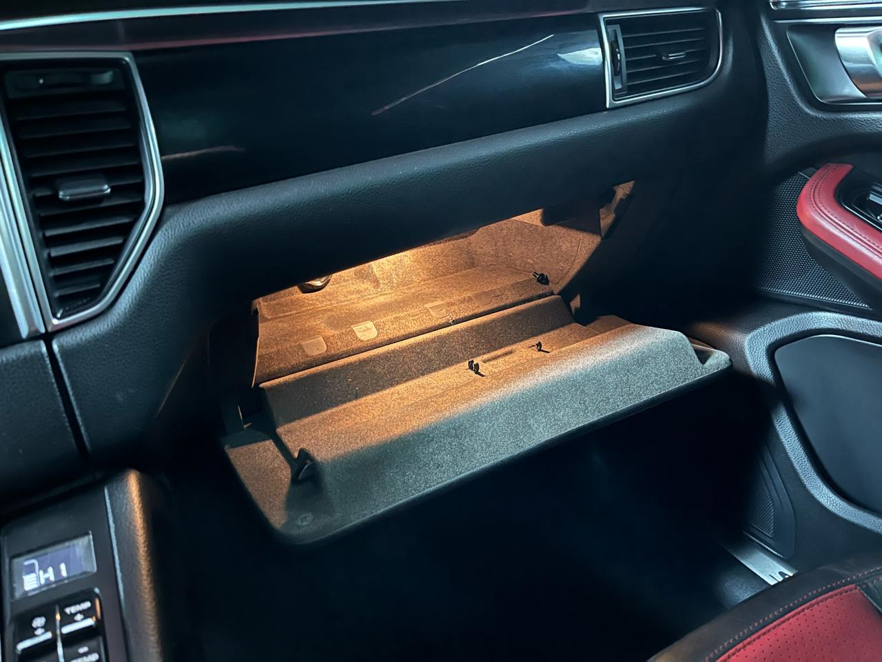 2016 PORSCHE MACAN - Image 26