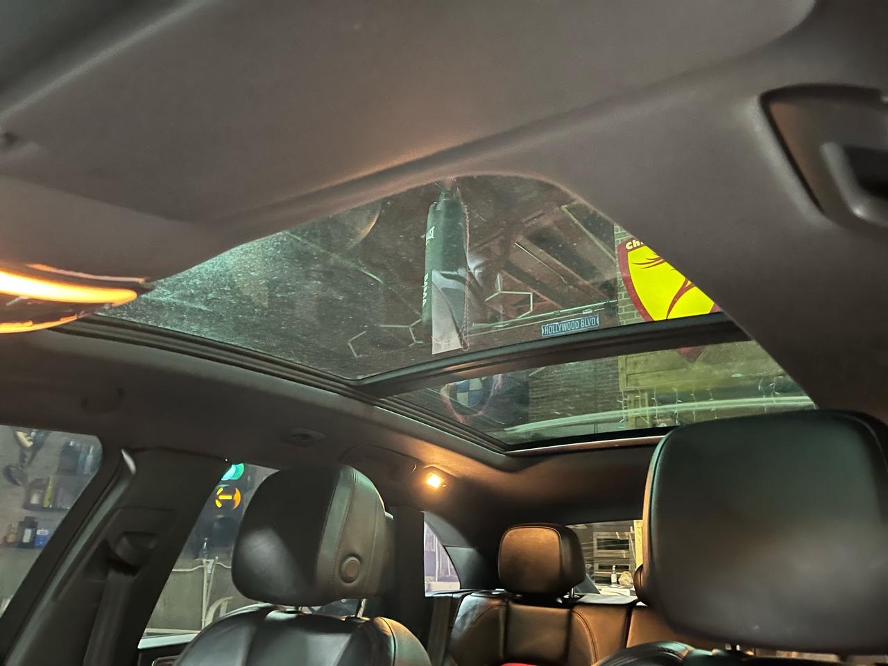 2016 PORSCHE MACAN - Image 30