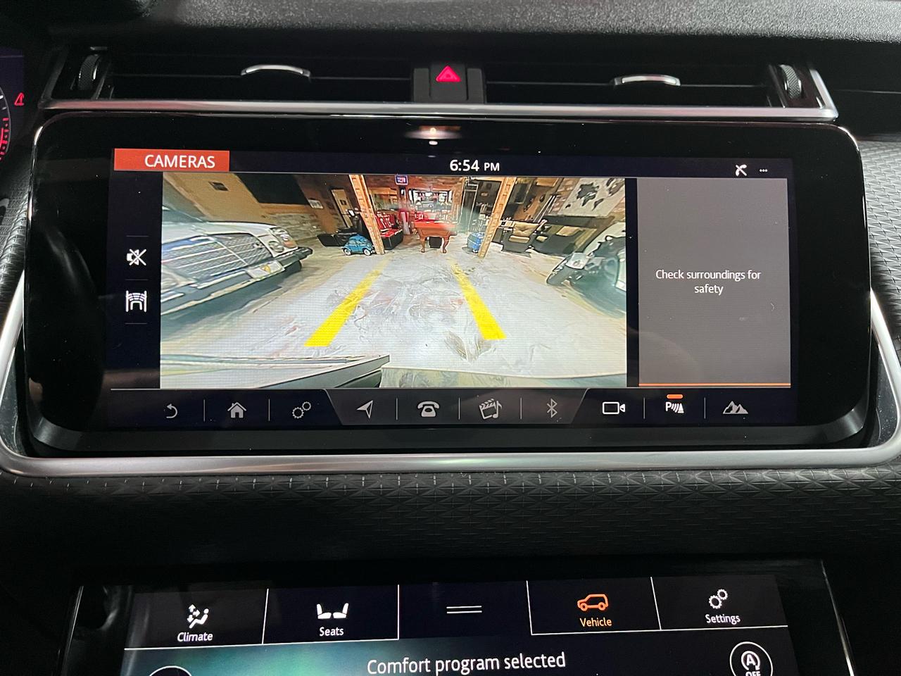 2020 LAND ROVER RANGE ROVER VELAR - Image 24