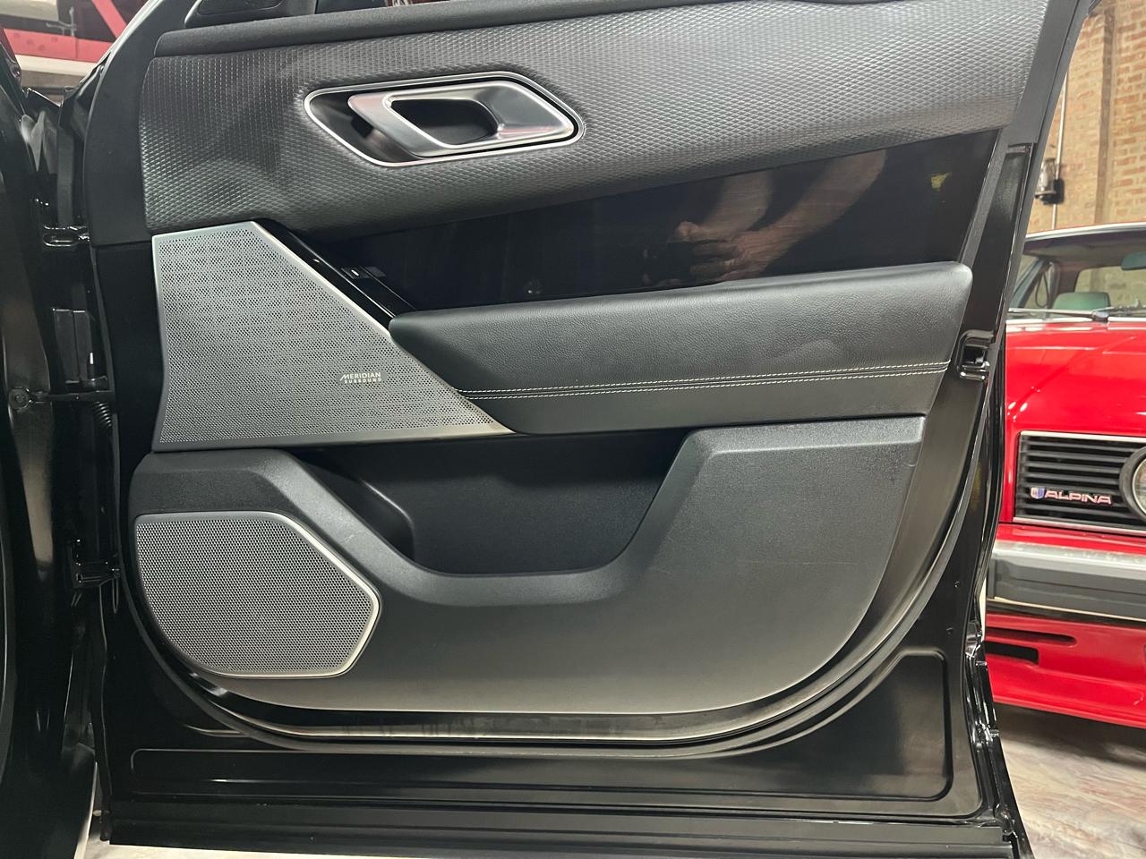 2020 LAND ROVER RANGE ROVER VELAR - Image 39