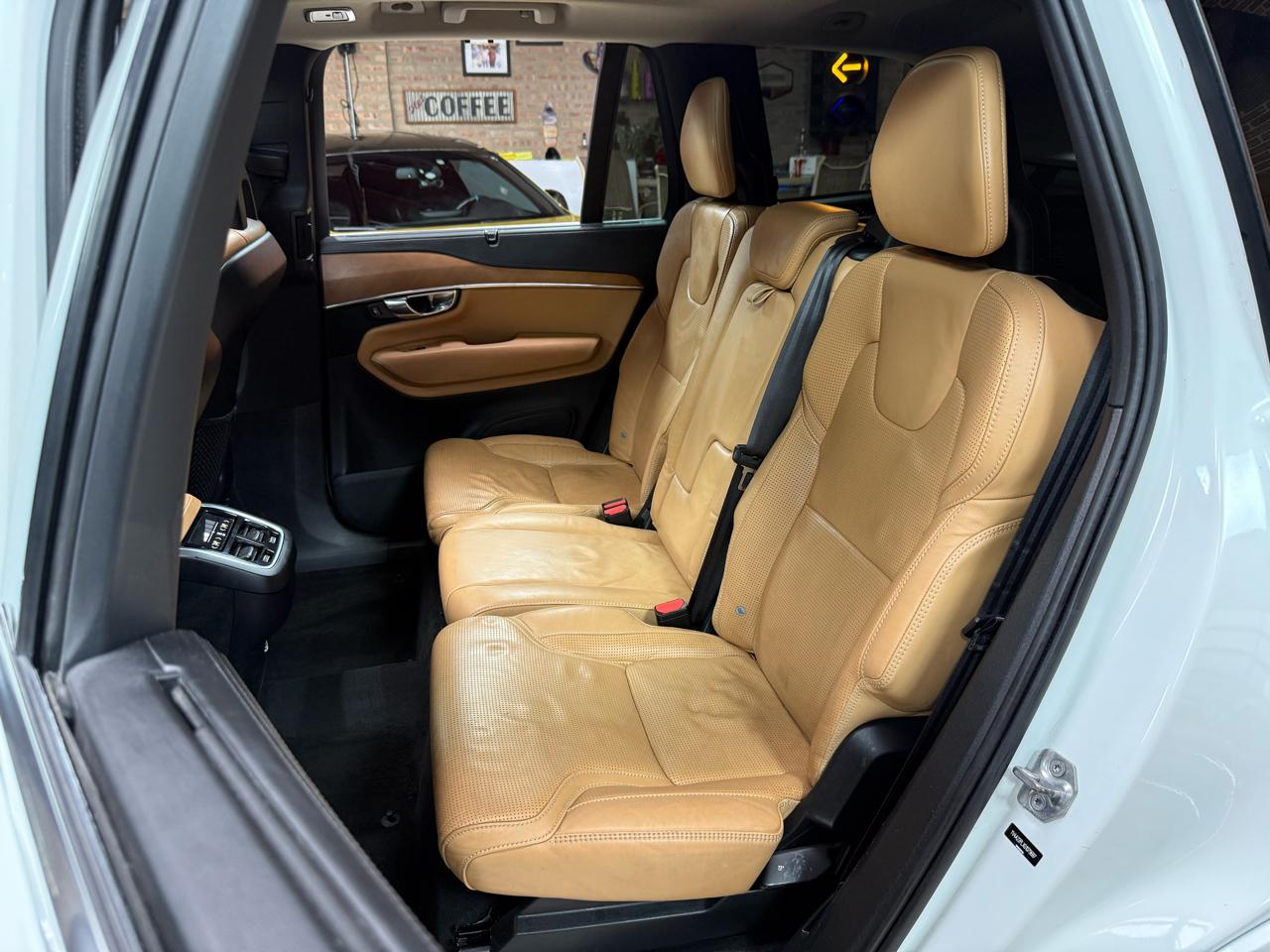 2016 VOLVO XC90 - Image 32