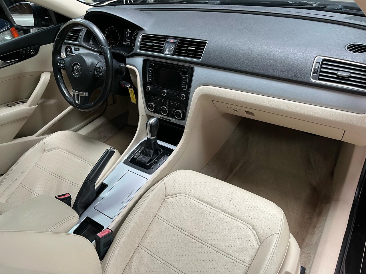2012 VOLKSWAGEN PASSAT - Image 13