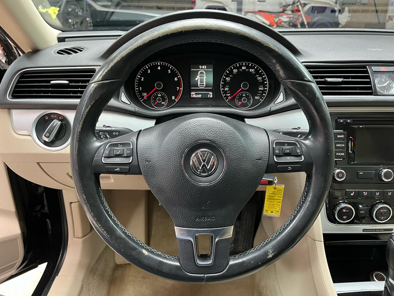 2012 VOLKSWAGEN PASSAT - Image 14