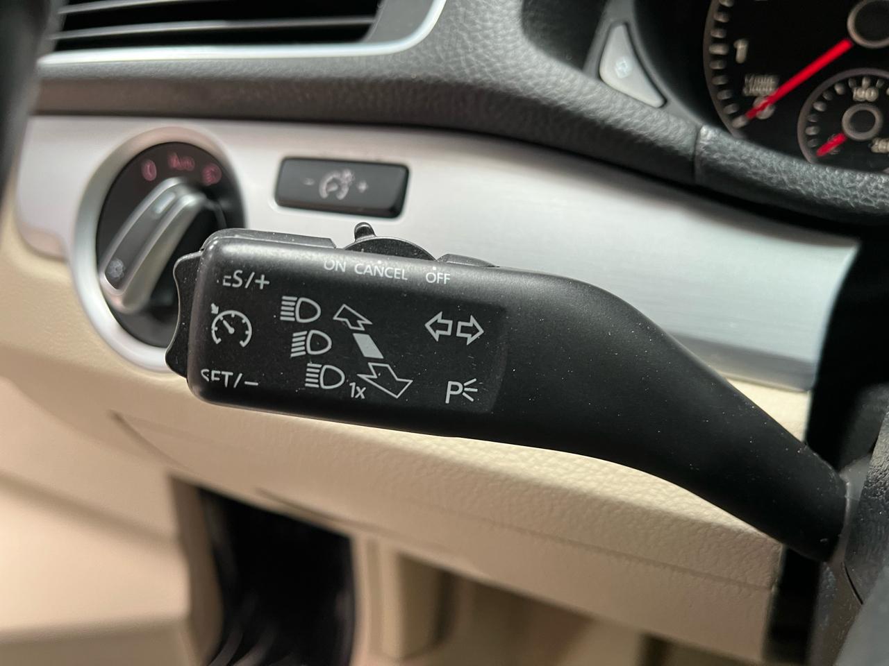 2012 VOLKSWAGEN PASSAT - Image 21