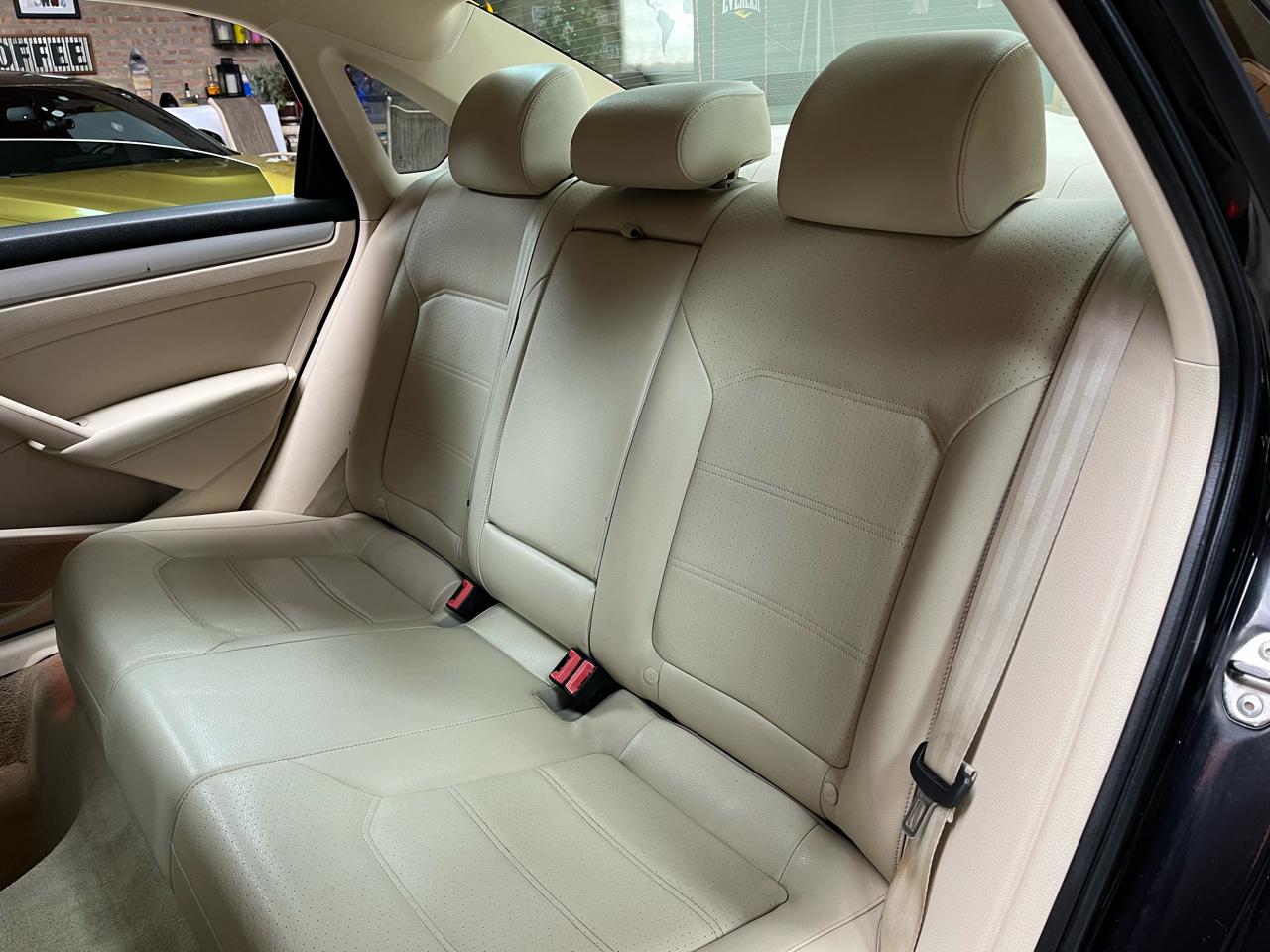 2012 VOLKSWAGEN PASSAT - Image 33