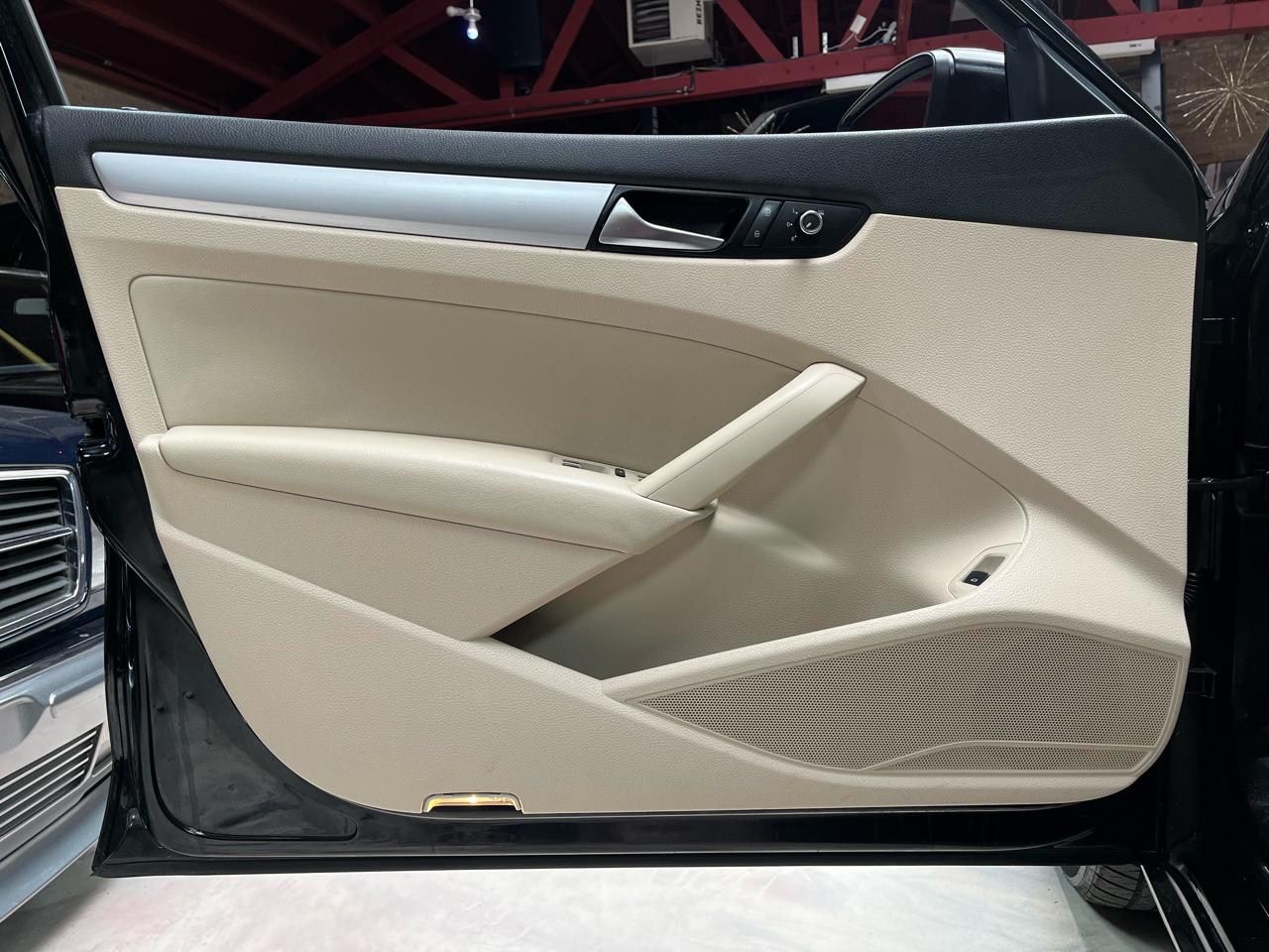 2012 VOLKSWAGEN PASSAT - Image 35