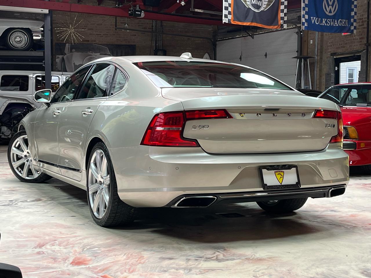 2017 VOLVO S90 - Image 7