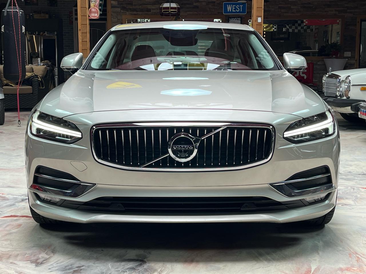 2017 VOLVO S90 - Image 8