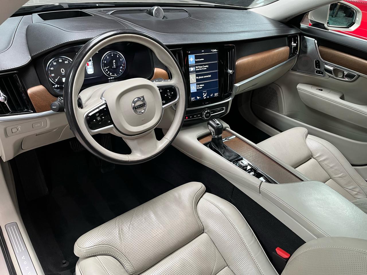 2017 VOLVO S90 - Image 11
