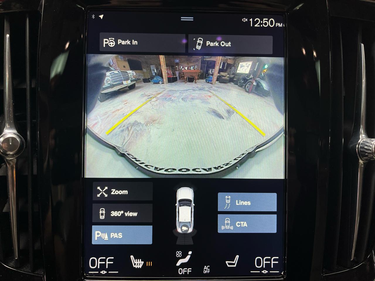 2017 VOLVO S90 - Image 24